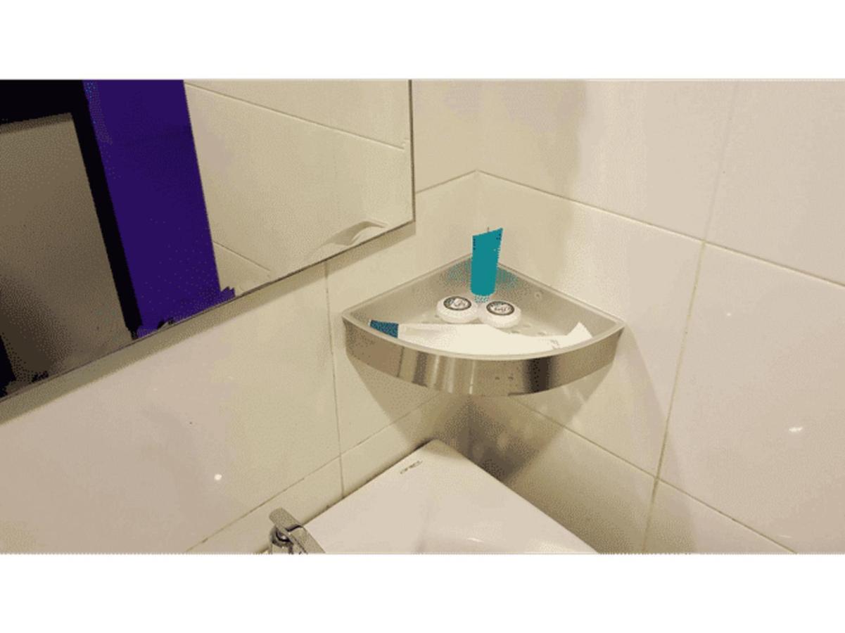 Biz Hotel Бату Пахат Екстериор снимка