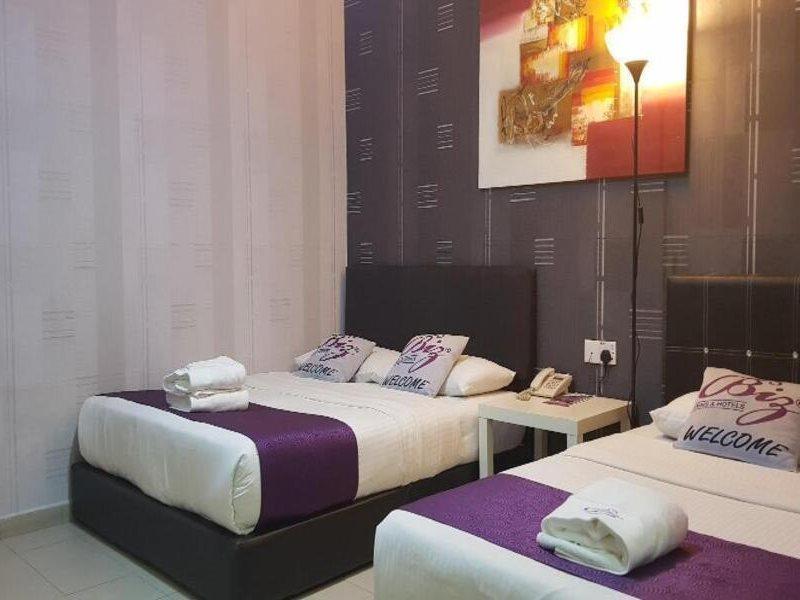 Biz Hotel Бату Пахат Екстериор снимка