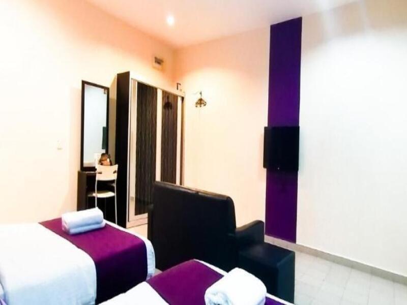 Biz Hotel Бату Пахат Екстериор снимка